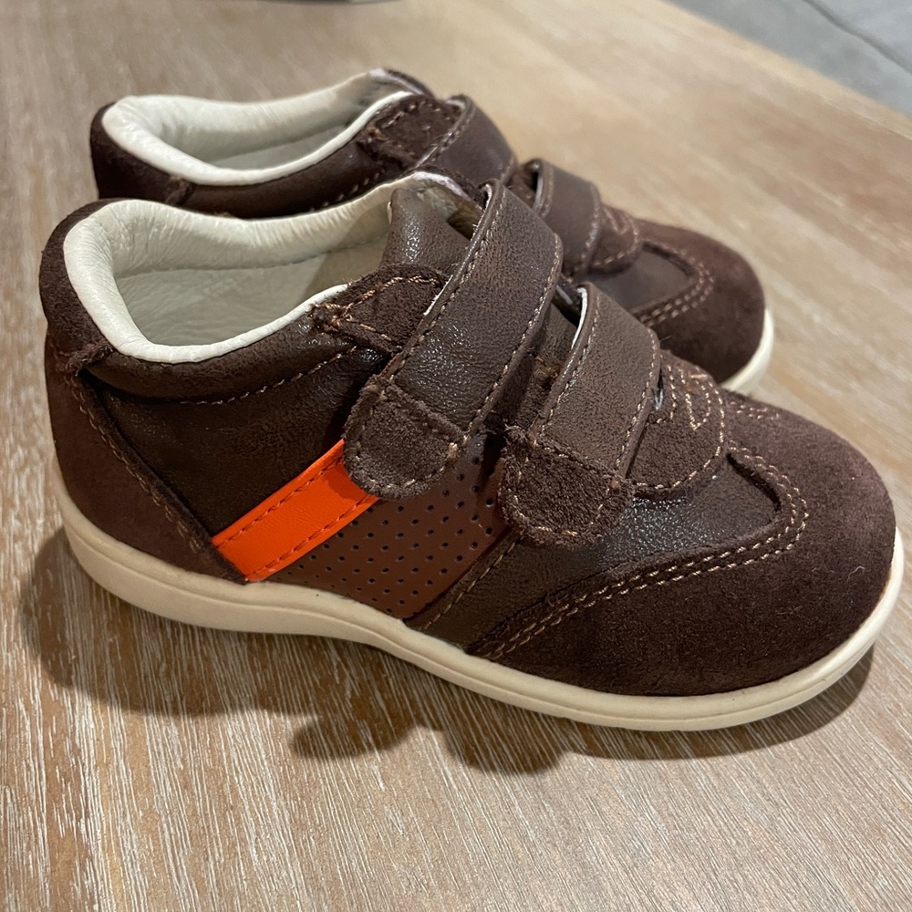 NEW Brown baby first walker shoes